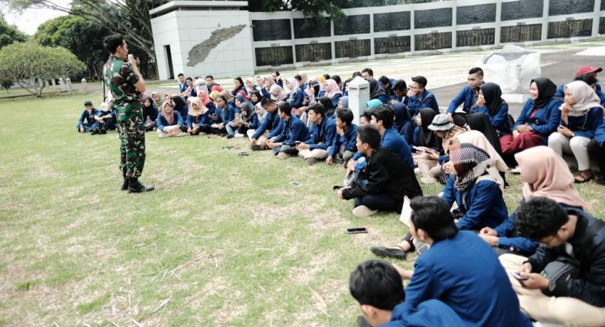 KKL PRODI PENDIDIKAN SEJARAH BEKALI MAHASISWA DENGAN PENGALAMAN LAPANGAN