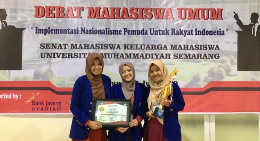 MAHASISWA BIOLOGI UNY JUARA 3 LOMBA DEBAT MAHASISWA DI UNIMUS SEMARANG