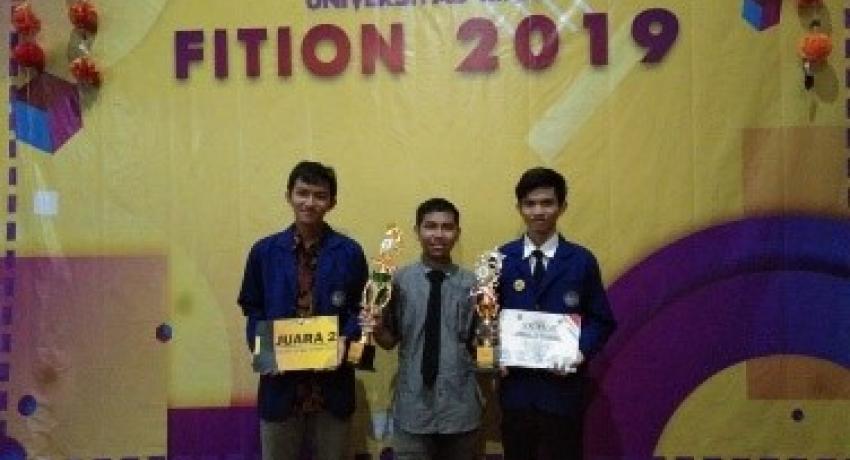 MAHASISWA FIS UNY JUARA 2 LOMBA DEBAT POLITIK DAN HUKUM TINGKAT NASIONAL