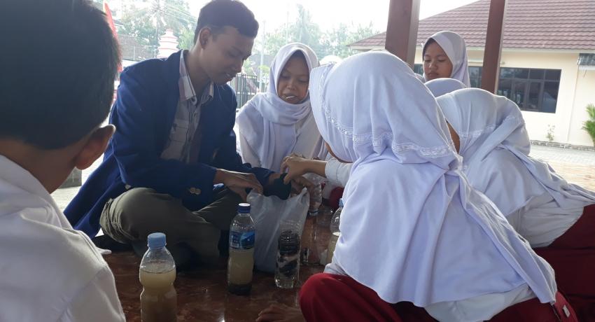 MAHASISWA UNY KENALKAN MITIGASI BENCANA MELALUI TUTOR SEBAYA DI KALANGAN ANAK-ANAK SEKOLAH DASAR