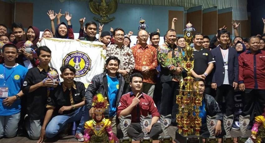 SABET 6 PENGHARGAAN, TIM ROBOT UNY RAIH JUARA UMUM KONTES ROBOT INDONESIA (KRI) REGIONAL 3 2019