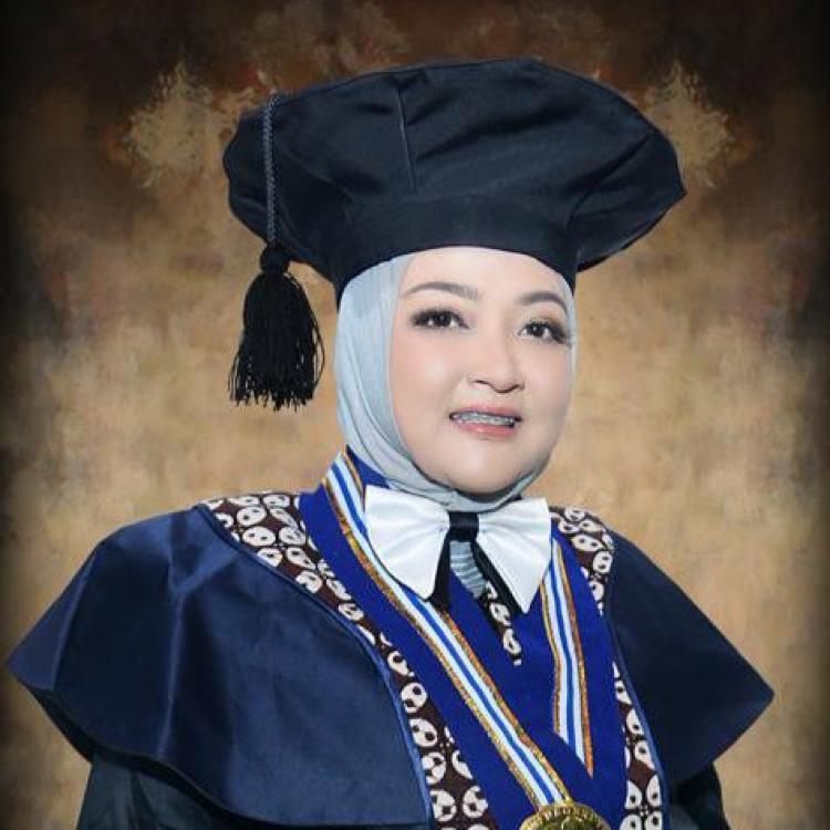 Prof Lia Yuliana